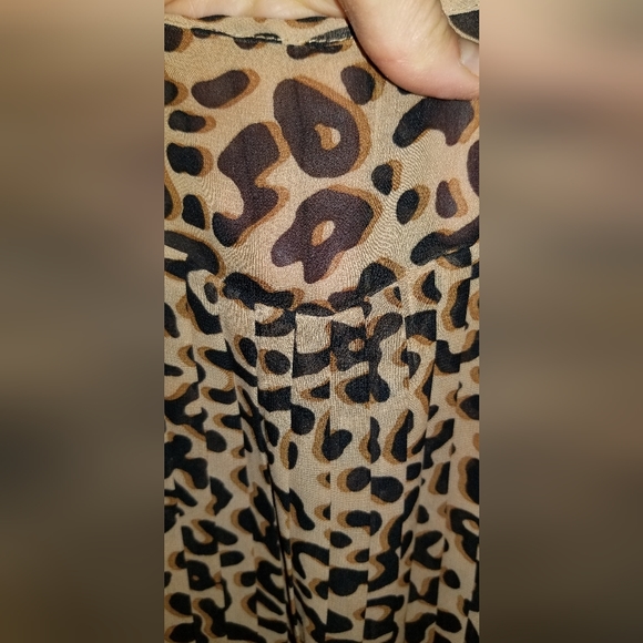Size 14 'Cheetah' Chiffon overlay dress - Picture 5 of 8